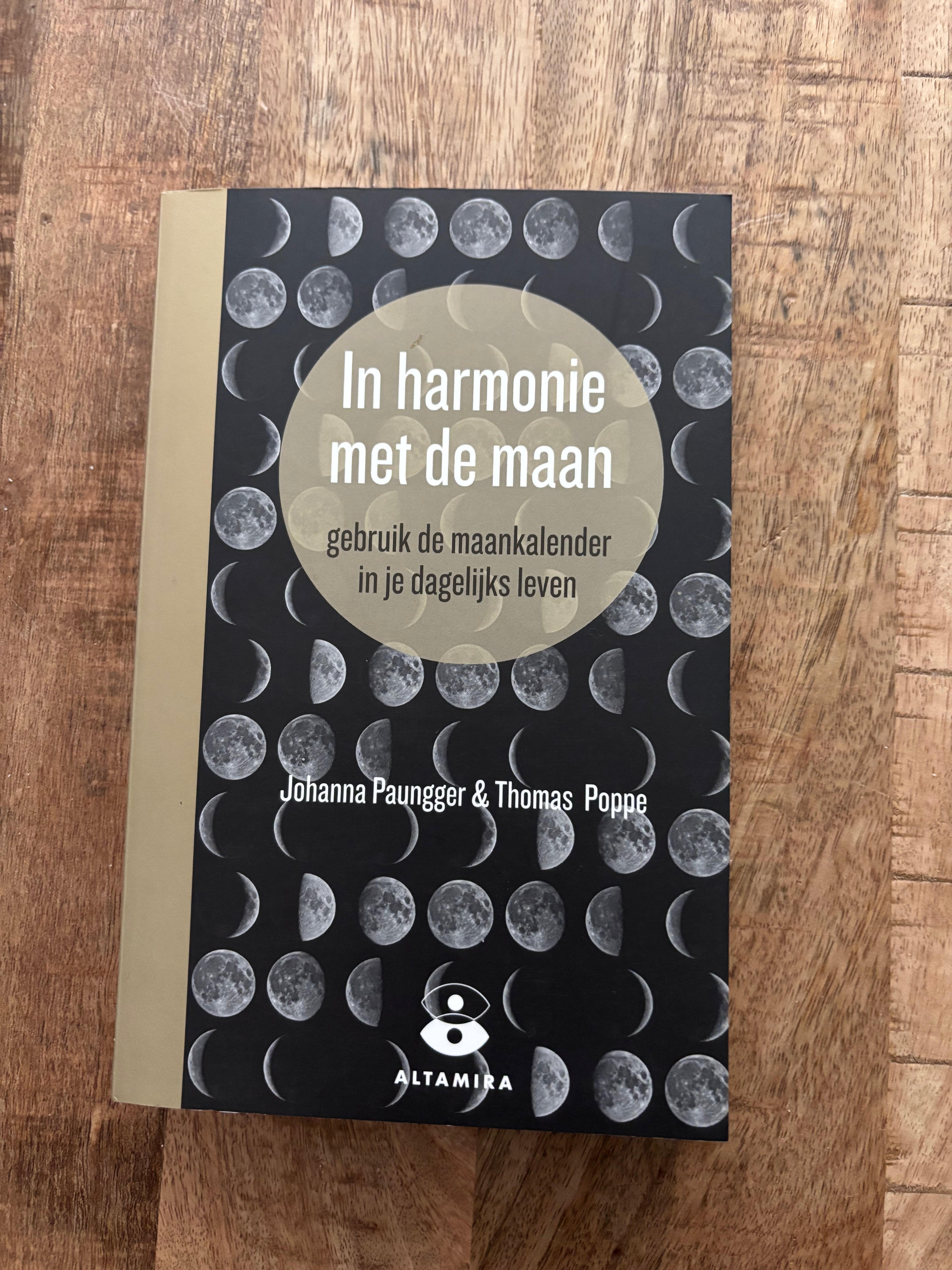 2e hands- In harmonie met de maan
