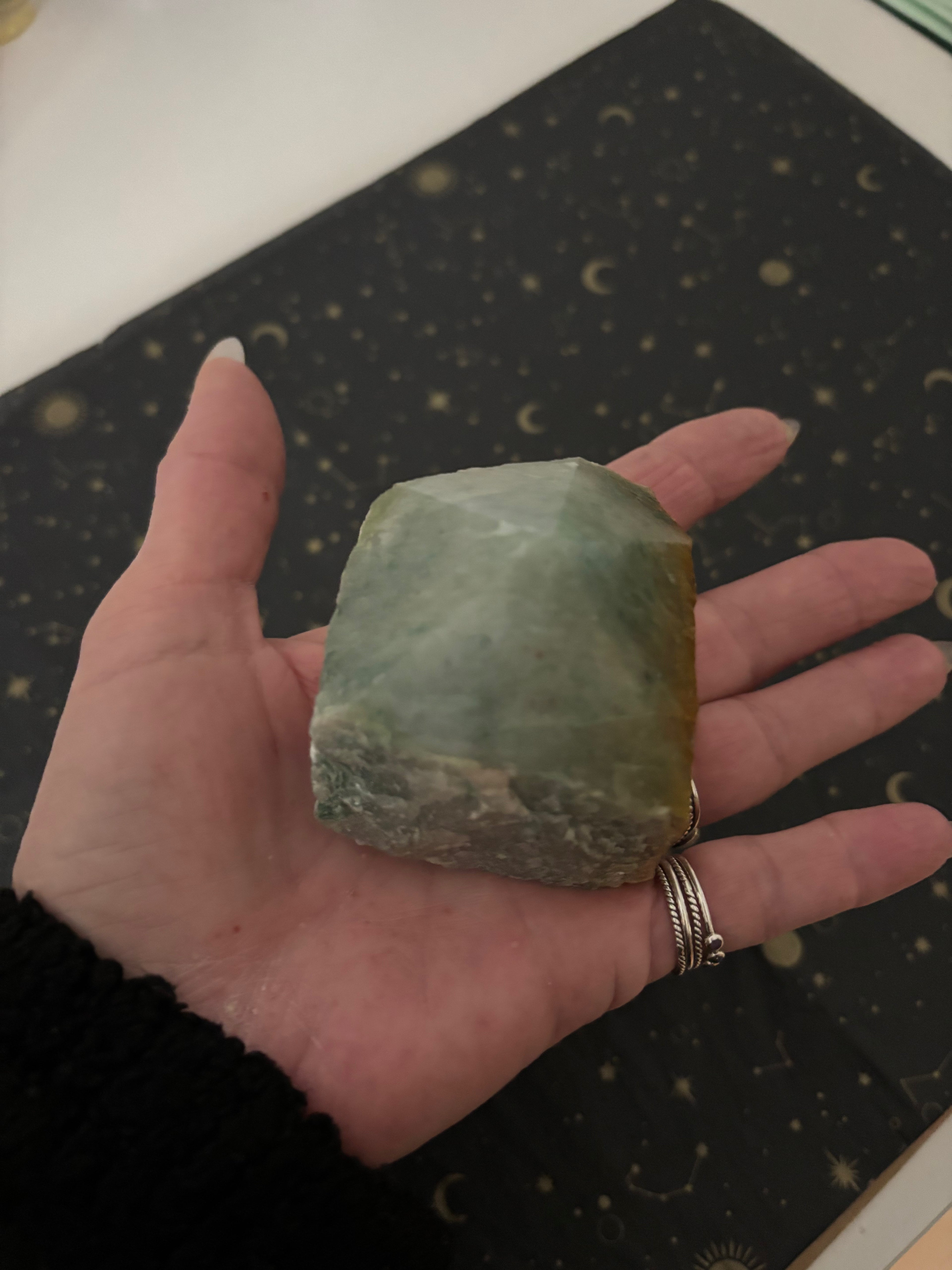 Ruwe groene aventurijnpunt steen 5 - 7 cm