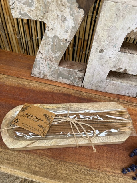 Houten plankje met wierook